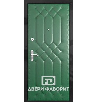 Недорогая металлическая дверь с отделкой зеленой винилискожей