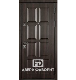 дверь металлическая с терморазрывом усилена тремя петлями и отделана мдф