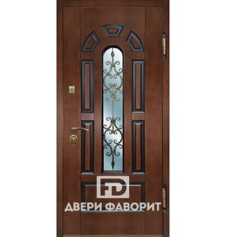 металлическая наружная дверь с кованой решеткой и стеклопакетом