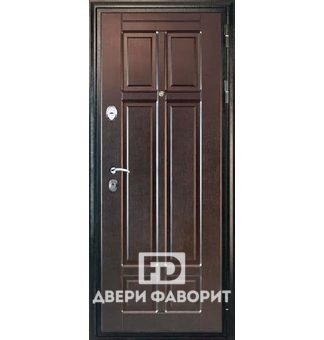 квартирная дверь с трехстворчатым уплотнителем