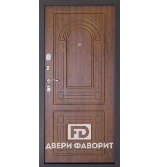 дверь металлическая для стандартного по размеру проёма отделана виноритом
