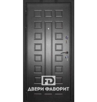 дверь с мдф панелью с узором в виде квадратов