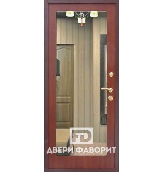 дверь с зеркалом внутри