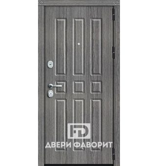 стальная дверь в загородный дом отделана мдф серого цвета