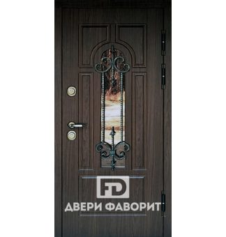 стальная дверь с ковкой и стеклянной вставкой