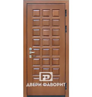дверь уличная с терморазрывом усилена тремя петлями