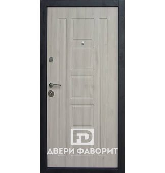 входная уличная дверь с терморазрывом отделана серым мдф